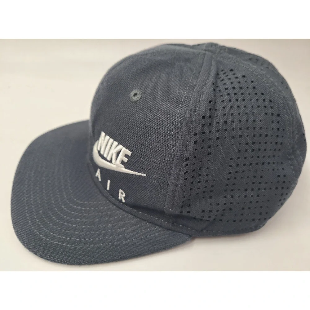 Youth Size 4-7 Nike Air True Snapback Hat Cap‎ Polyester Swoosh Logo Boys Gray